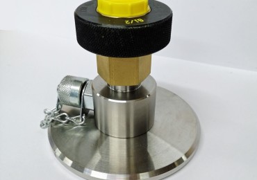 Base for pressure gauges up to 1250 bar