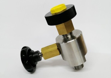 Micro adjustment valve