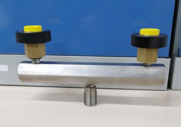 Ramp for 2 pressure gauges