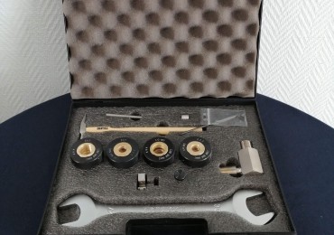 Tools suitcase for calibration device
